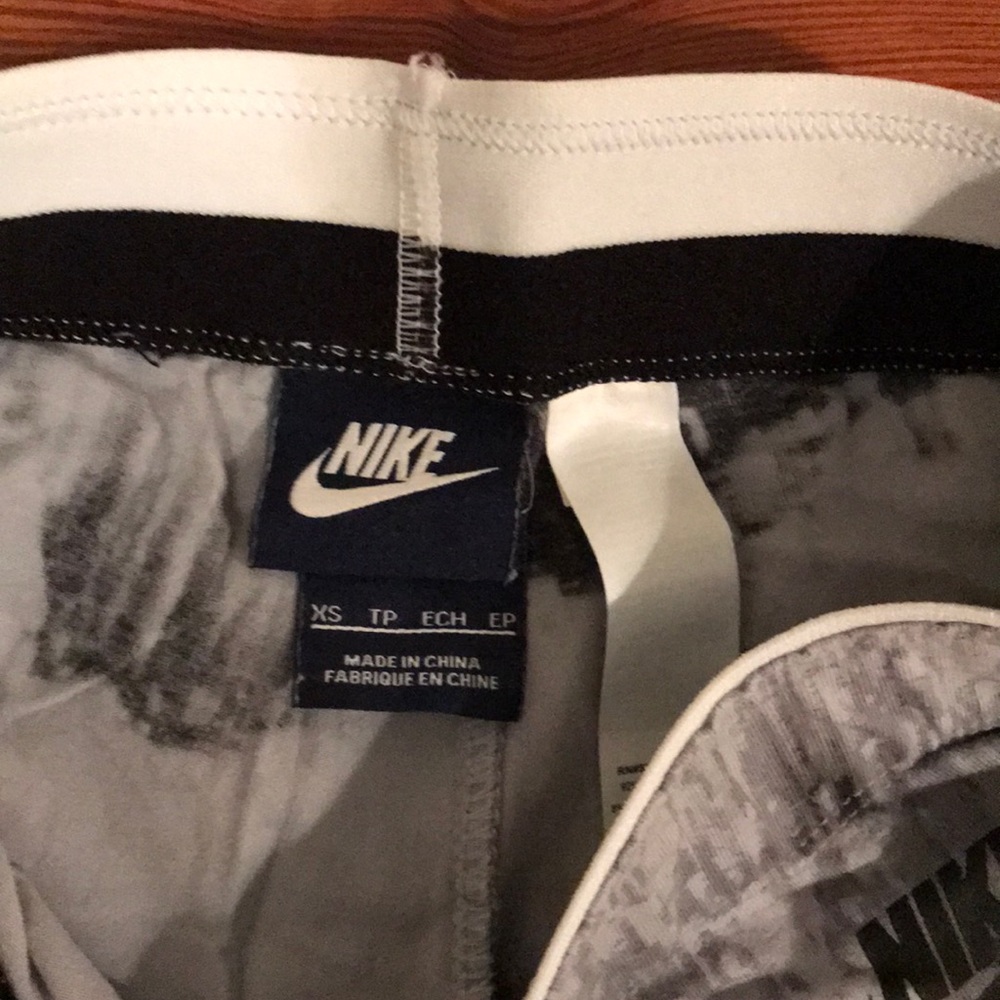 Nike workout leggings - Picture 4 of 4